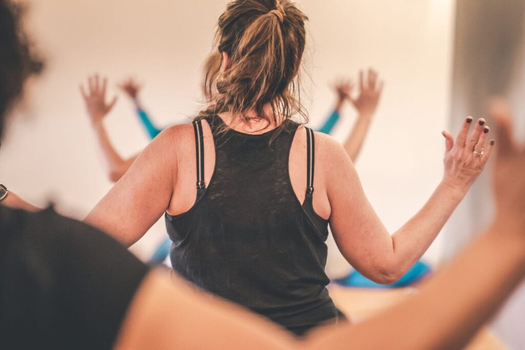 vrouwen doen yin yoga rotterdam