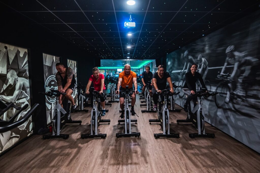 deelnemers aan spinning mylife