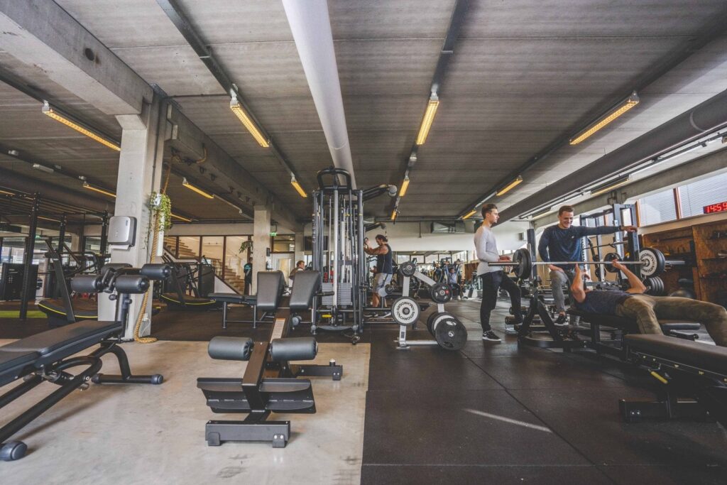 sporters in de fitnesszaal bij mylife breda