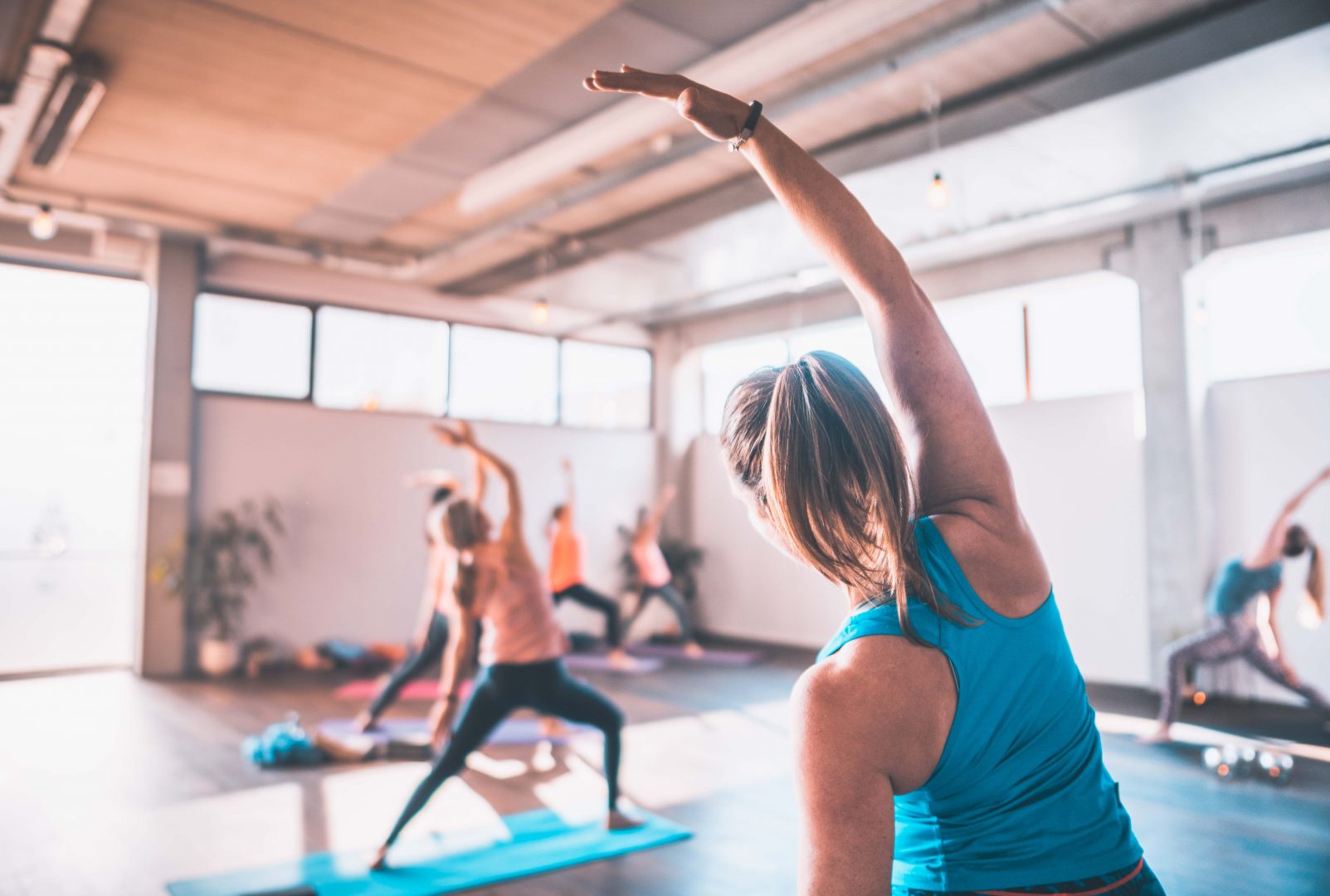 yoga poses tijdens groepsles