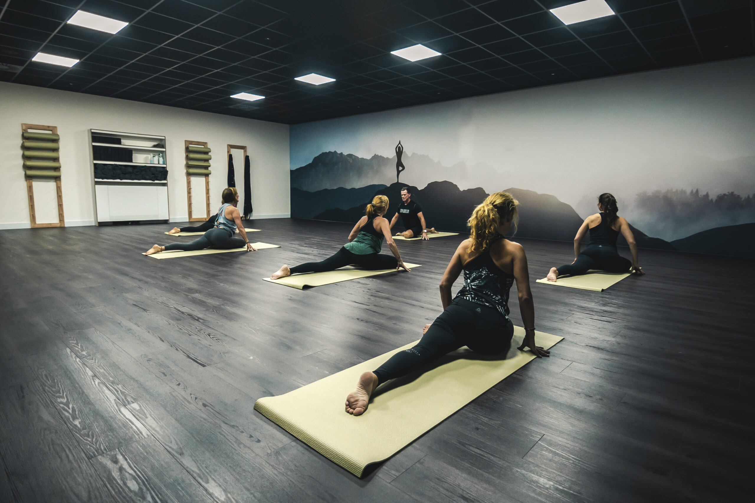 vrouwen doen yoga mylife