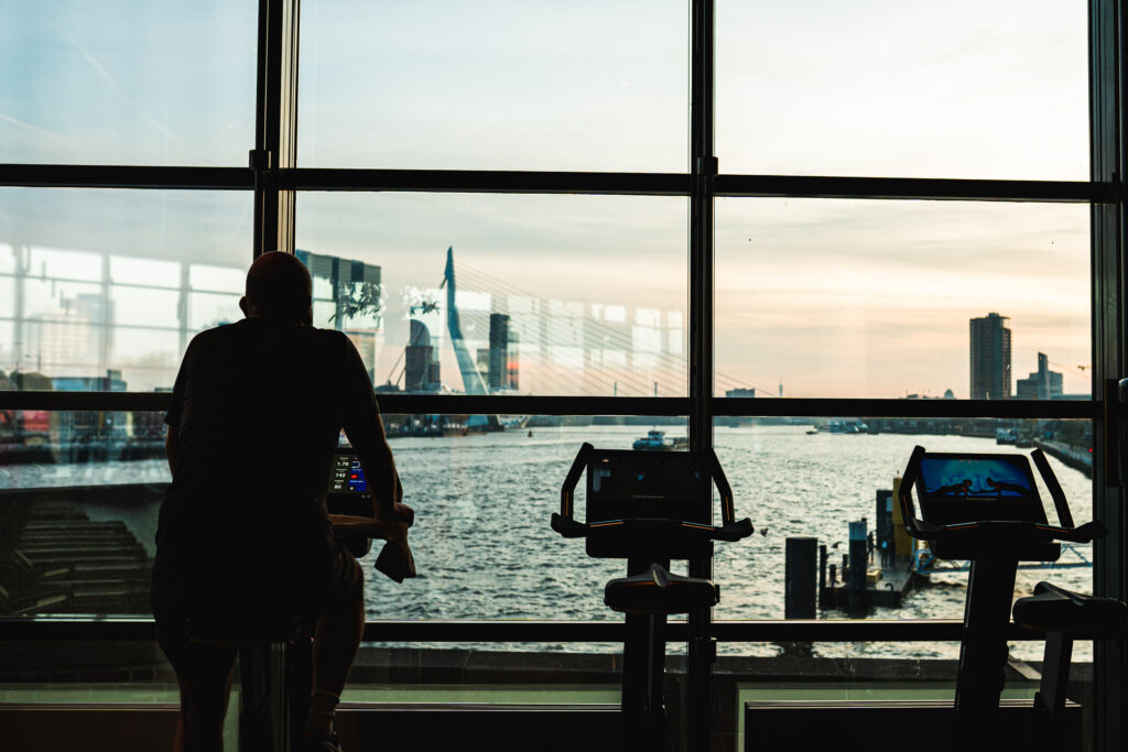 fitness met uitzicht op de maas