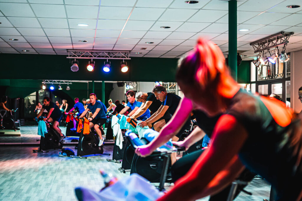 groep doet spinning bij mylife rotterdam maas
